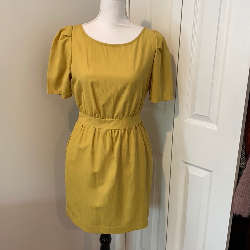 BCBGENERATION chartreuse dress Size 6